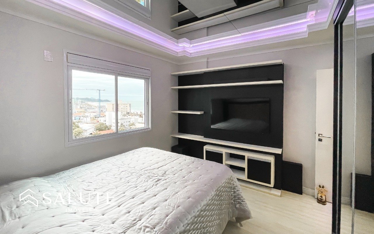 Apartamento com 2 suítes na Praia Brava
