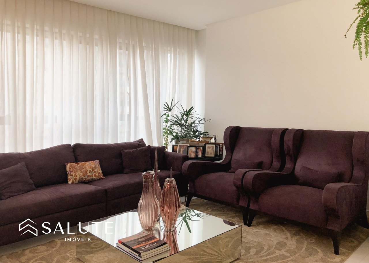Apartamento Novo com 4 Suítes a 250m da Praia.