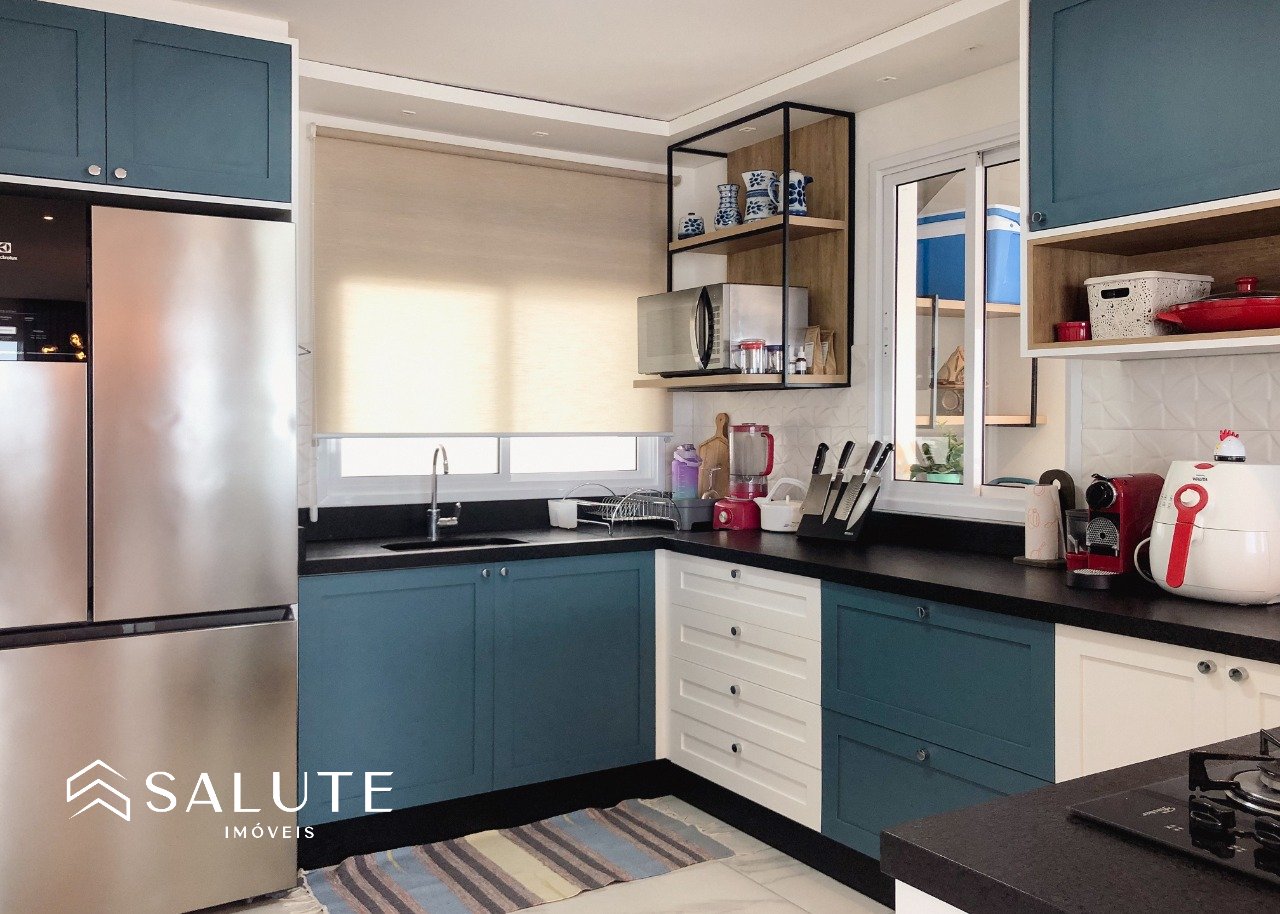 Apartamento com 3 Suítes na Praia Brava