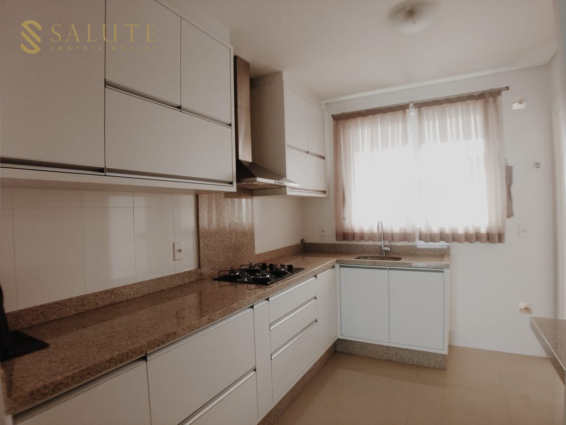 Apartamento alto padrão quadra mar aluguel anual