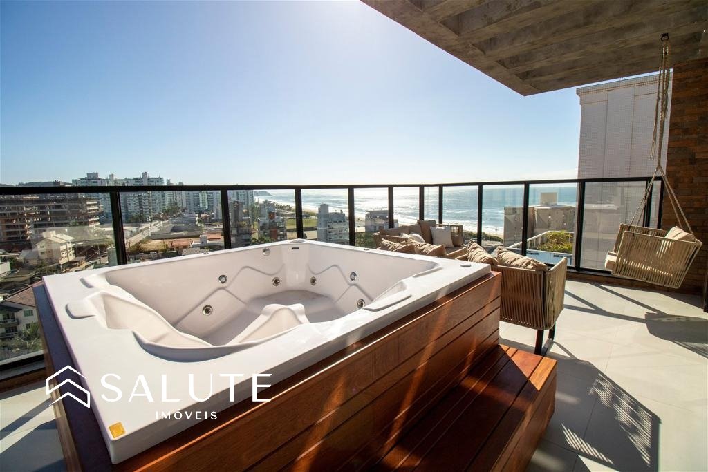Excelente Apartamento Duplex em Itajai