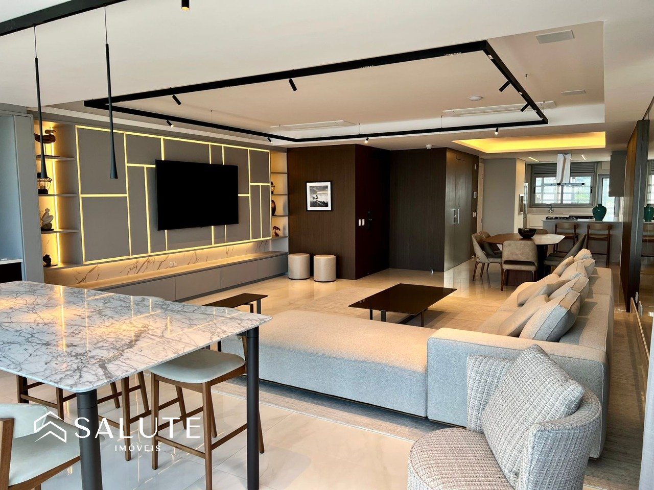 Apartamento a venda com 4 suítes na Barra Norte
