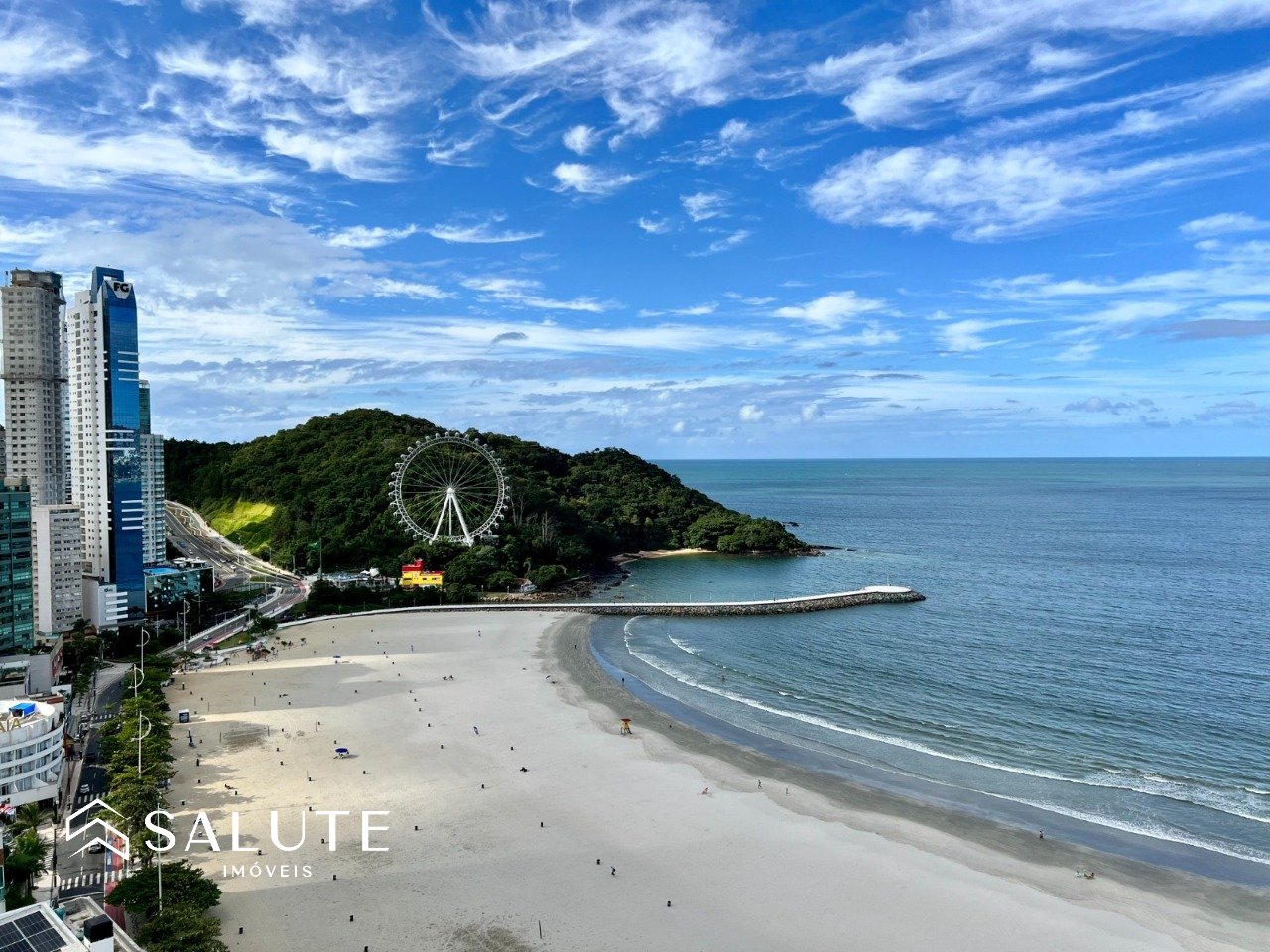 Apartamento a venda com 4 suítes na Barra Norte