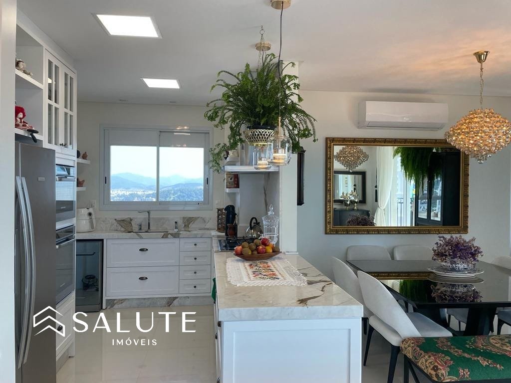 Excelente Apartamento com Vista Mar