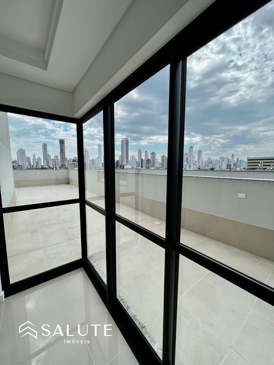 Apartamento Diferenciado com 1 Suite
