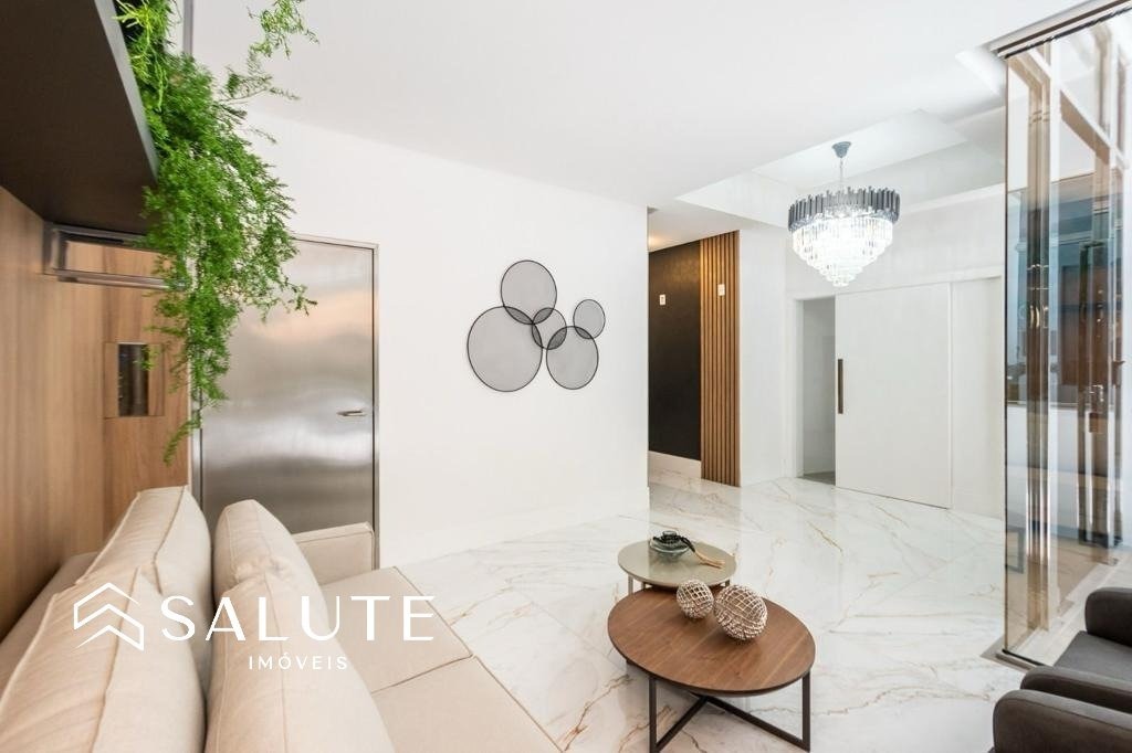 Excelente Apartamento com 4 Suítes
