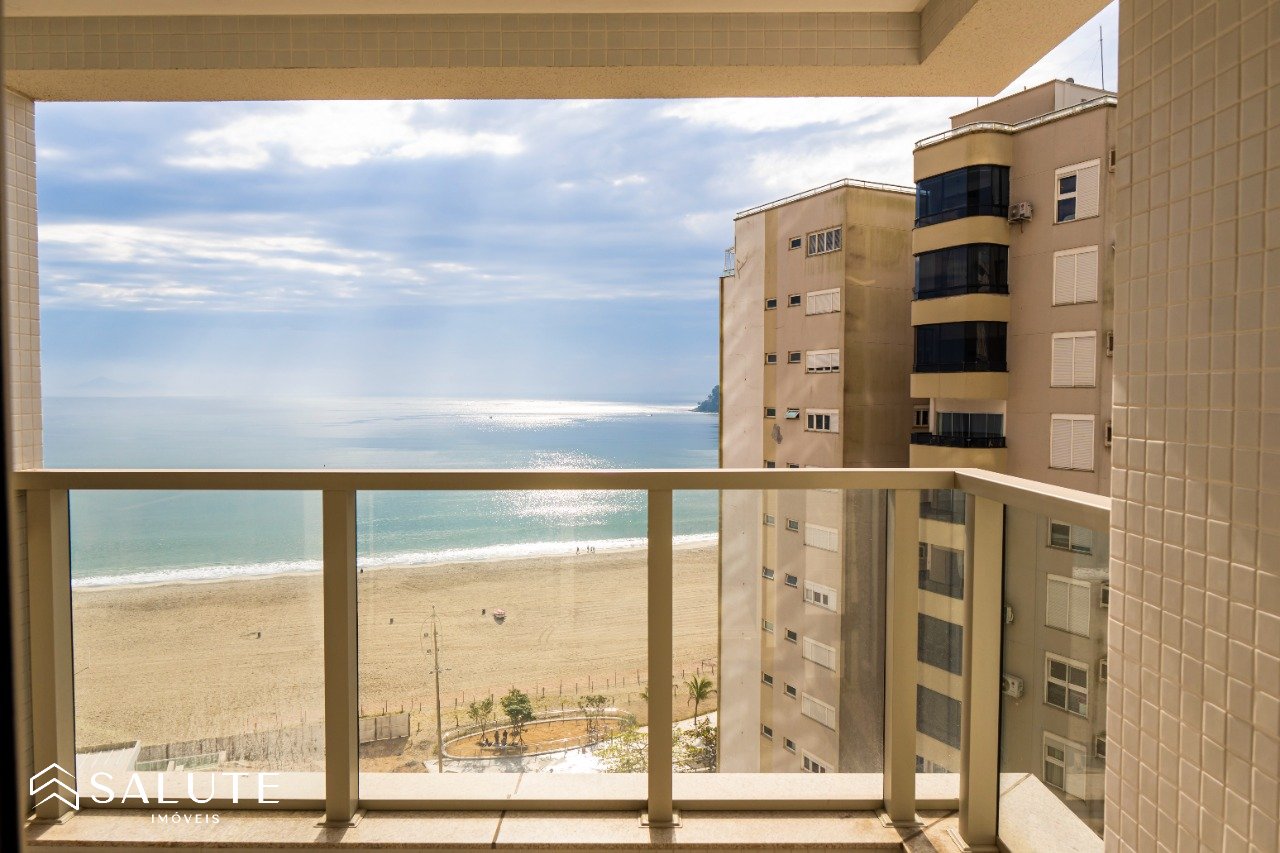 Apartamento à venda com 4 Suítes na Barra Sul