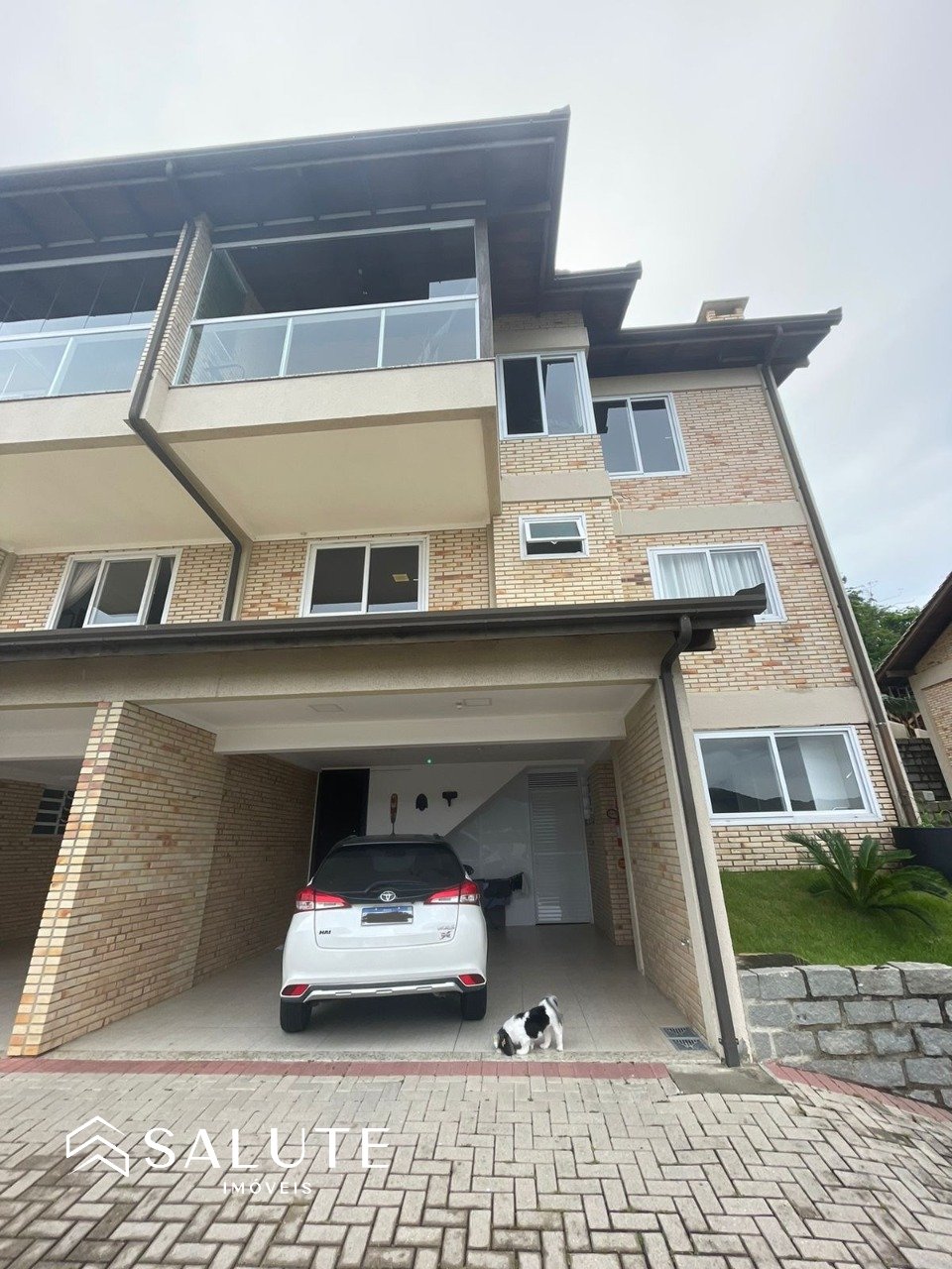 Ótima Casa Quadra Mar em Itapema