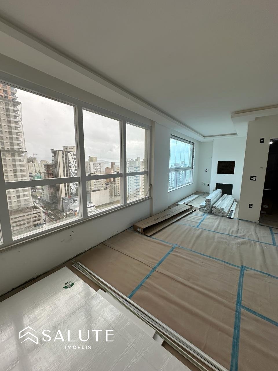 Apartamento à venda em Itapema, Meia Praia