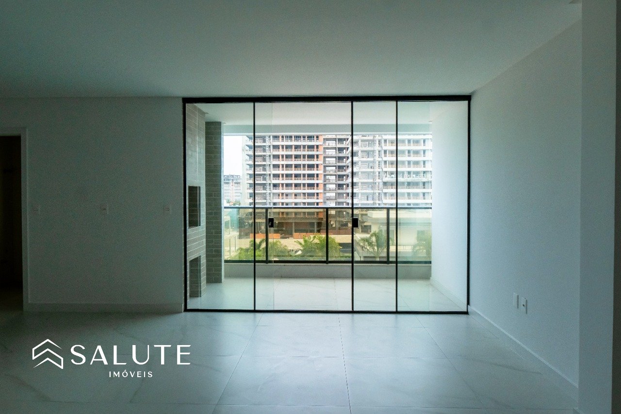 Apartamento à venda 3 suítes na Praia Brava