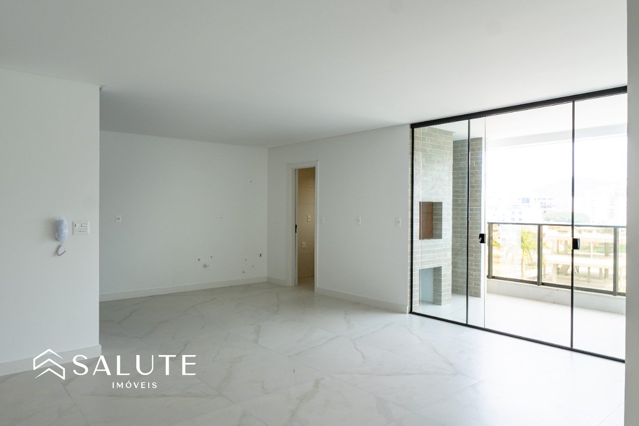 Apartamento à venda 3 suítes na Praia Brava