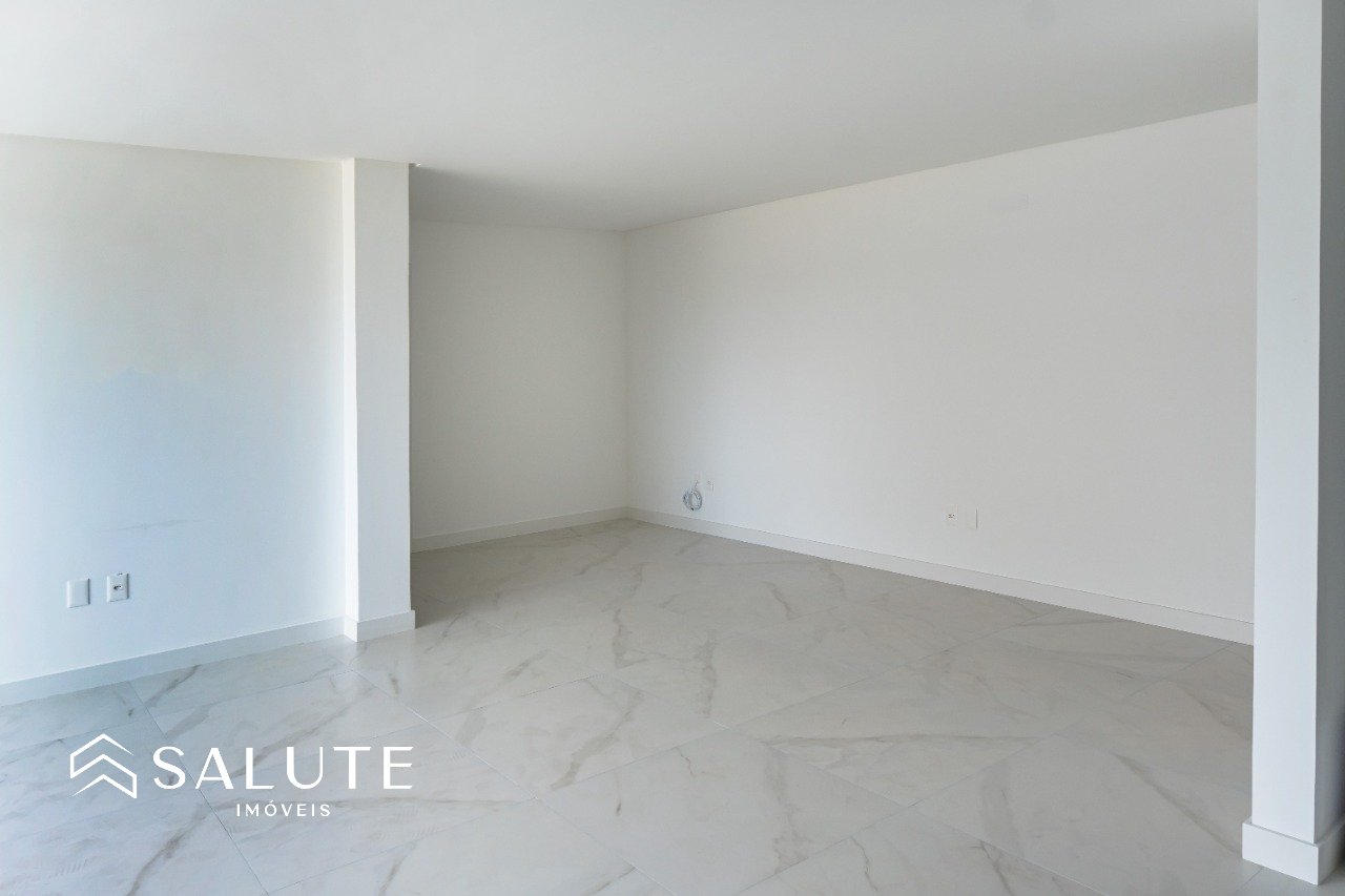 Apartamento à venda 3 suítes na Praia Brava