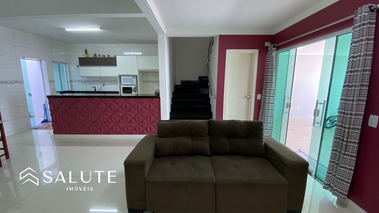 Casa Duplex 3 dormitórios à venda no bairro Nações