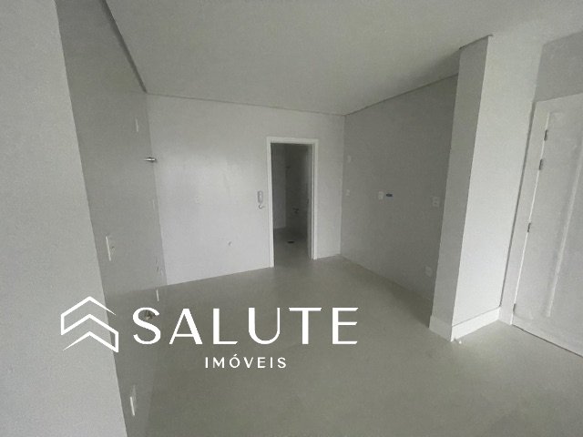 Apartamento à venda 4 suítes no Centro