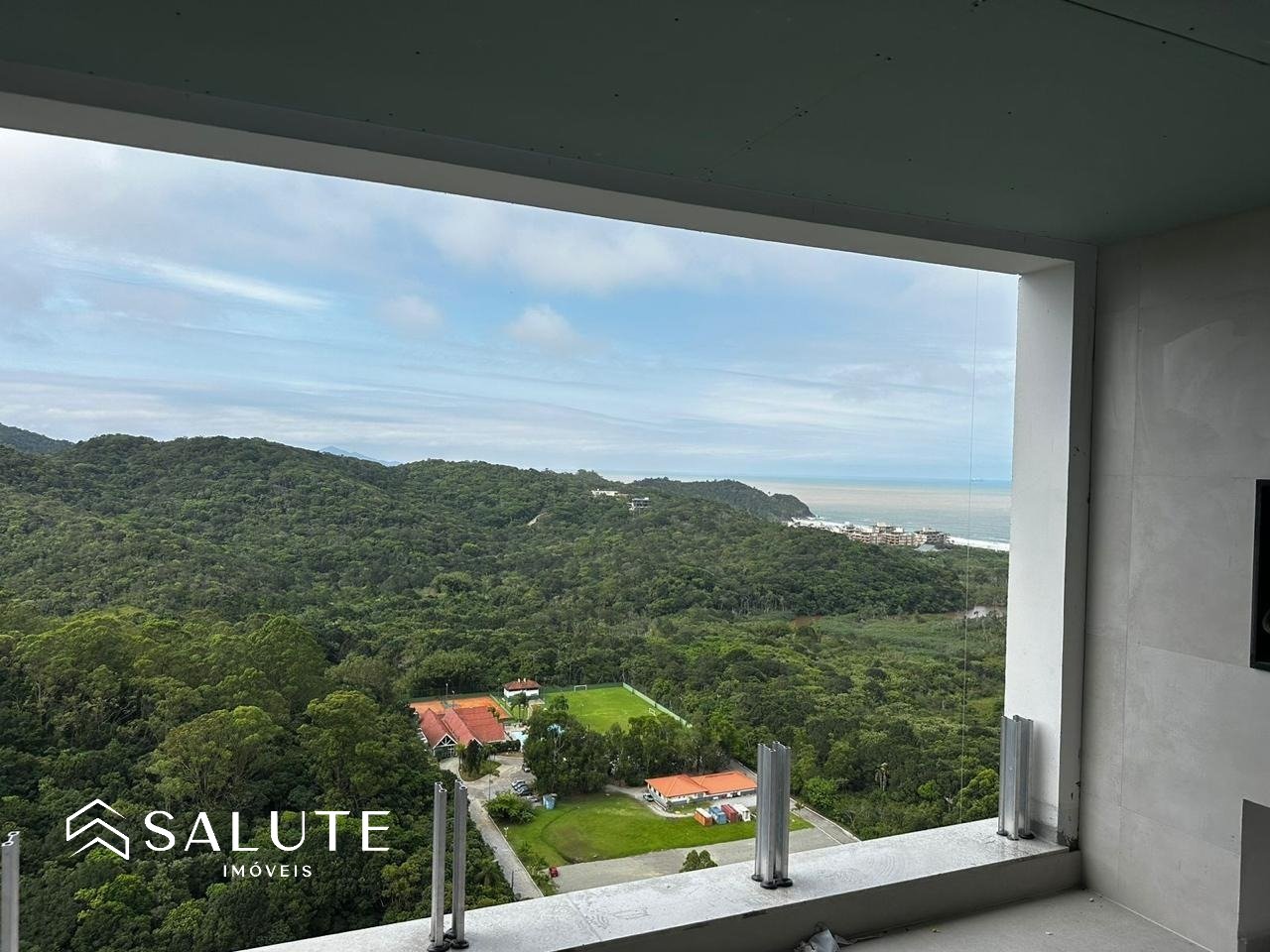 Apartamento à venda 2 dormitórios Praia Brava,