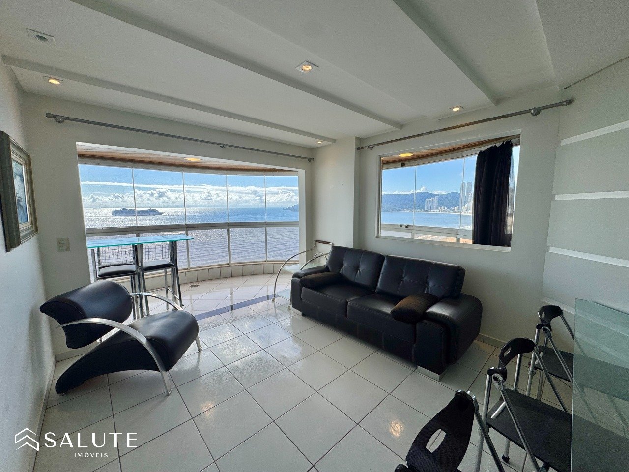 Apartamento à venda 2 dormitórios no Centro