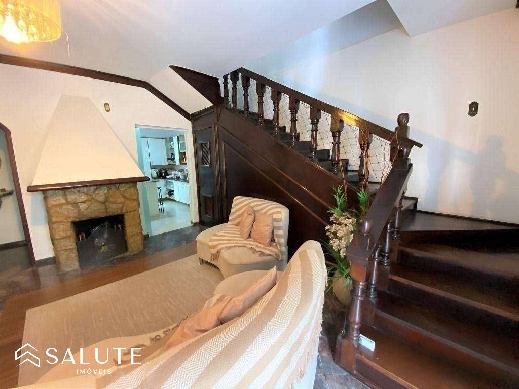 Casa para aluguel com 5 dormitórios no Nações