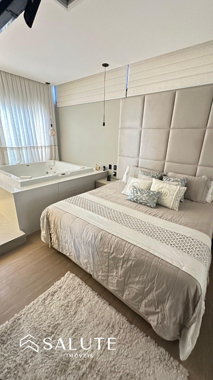 Casa a venda com 4 suítes em Santa Regina