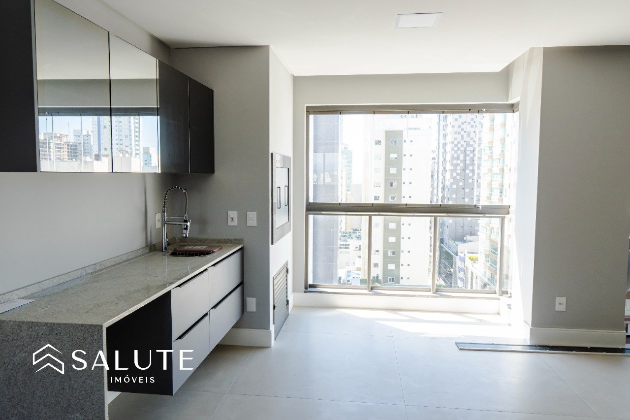 Apartamento à venda 4 suítes no Centro