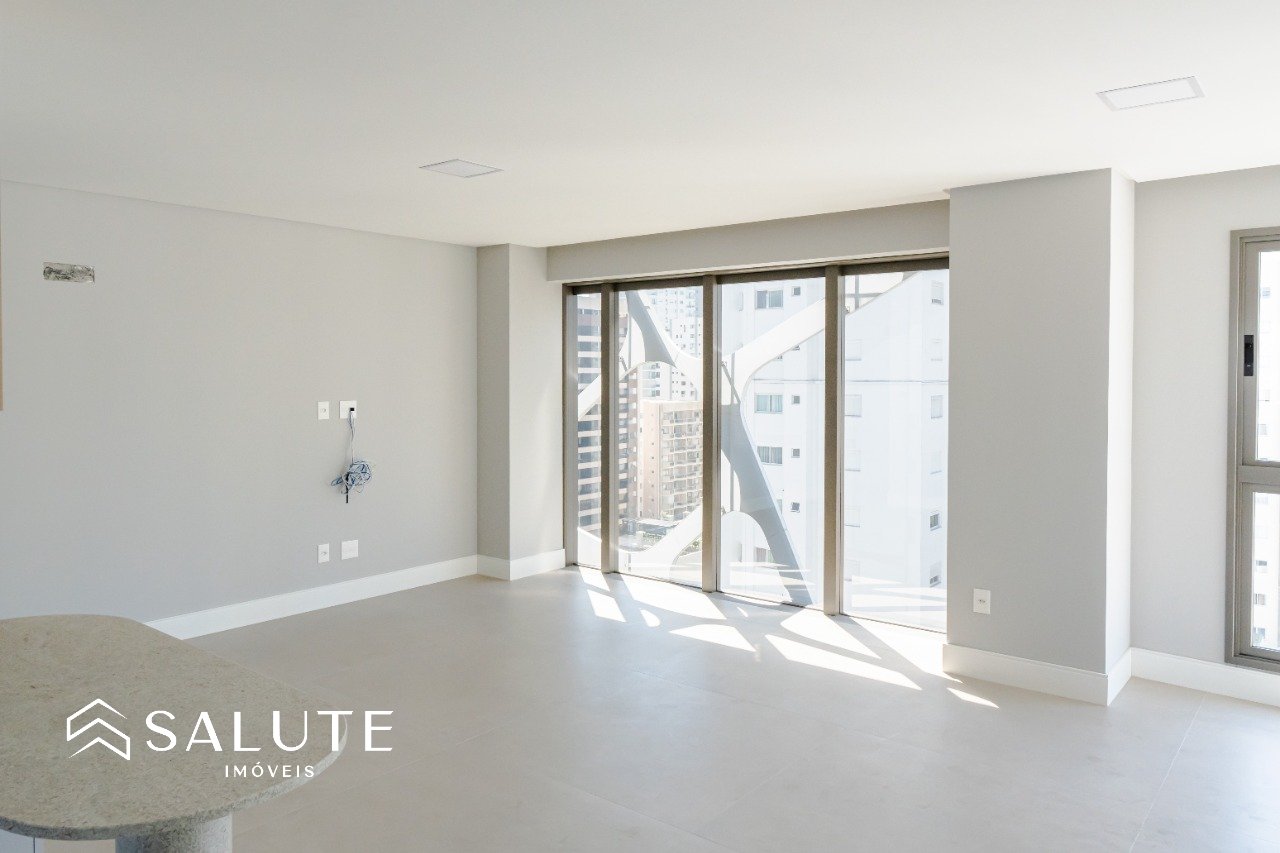 Apartamento à venda 3 suítes no Centro