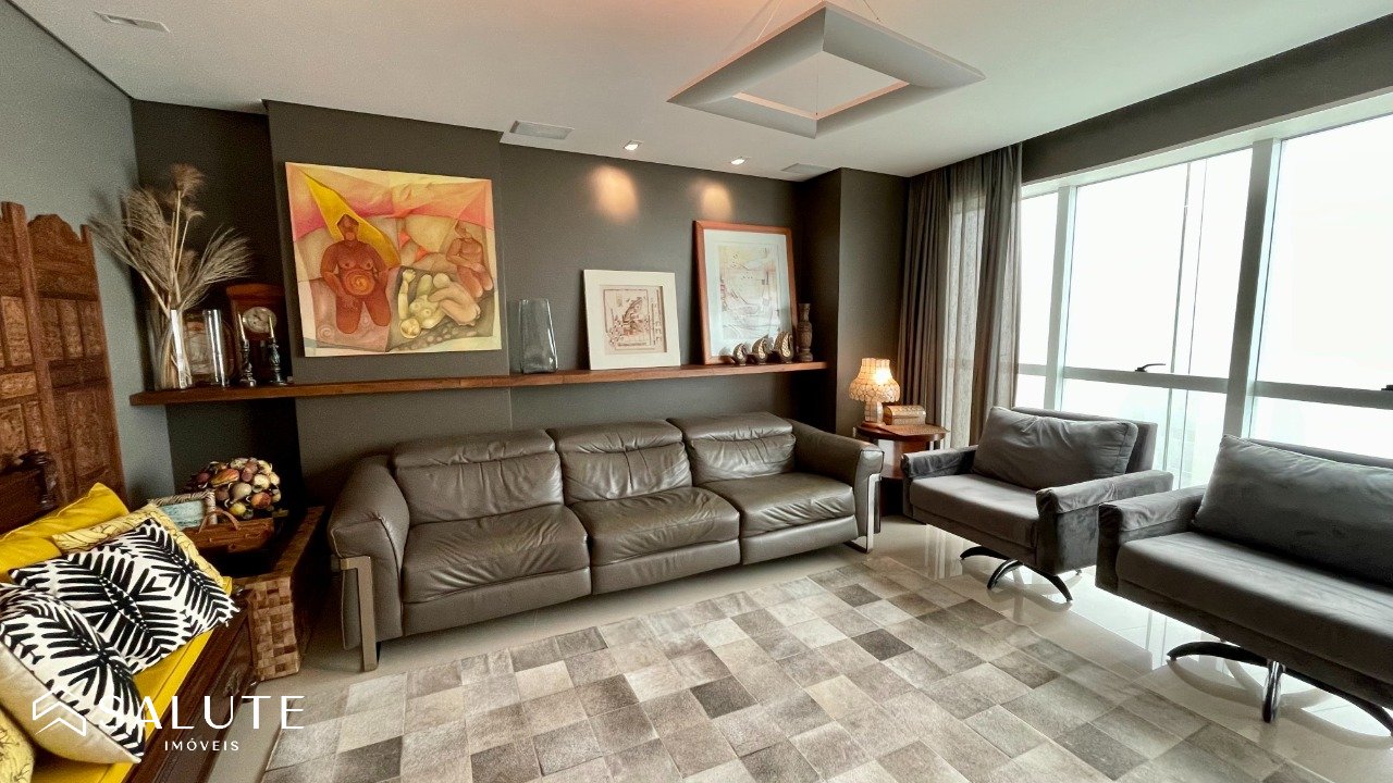 Apartamento a venda com 3 suítes no Centro