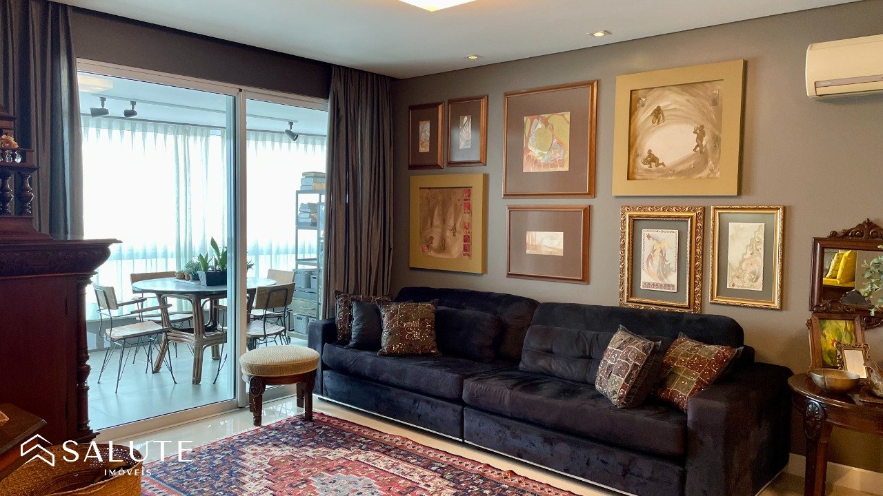Apartamento a venda com 3 suítes no Centro