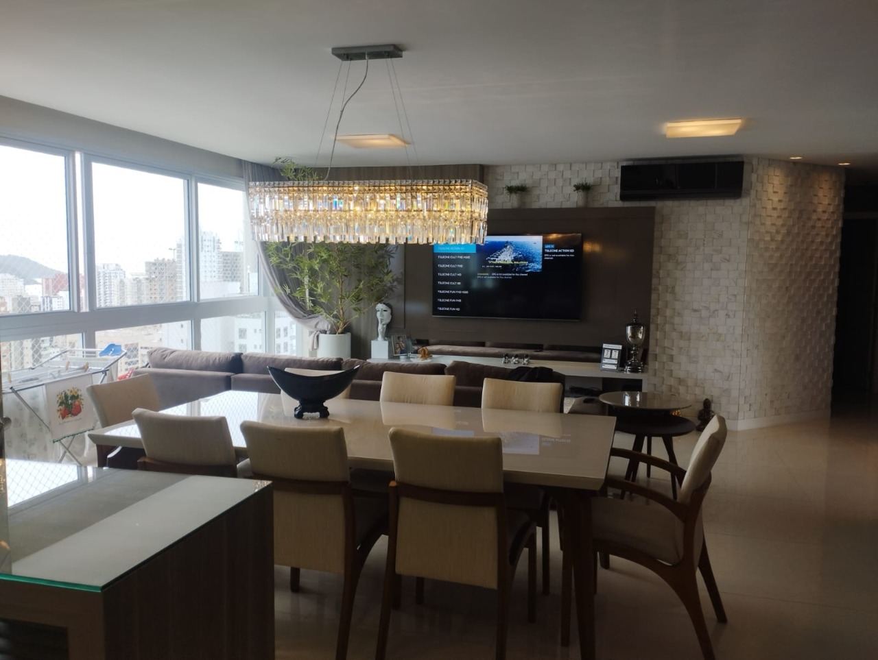 Apartamento a venda com 4 dormitórios no Centro