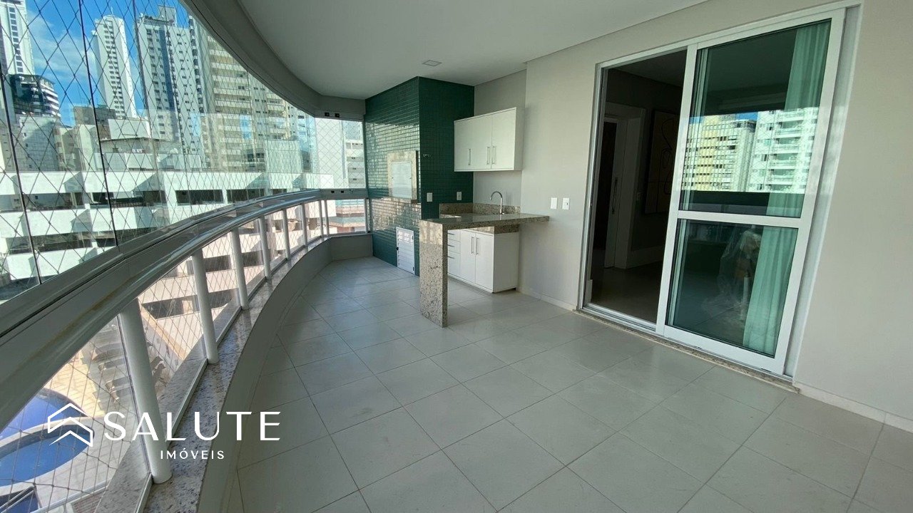 Apartamento à venda 3 dormitórios no Centro.