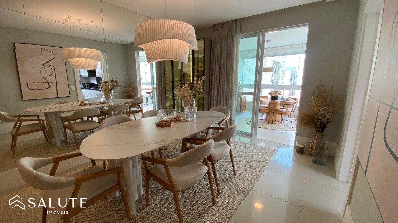 Apartamento à venda 3 dormitórios no Centro.