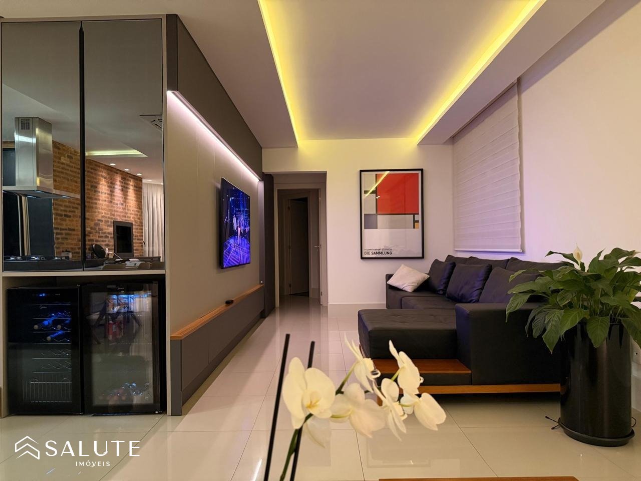 Apartamento à venda com 3 suítes na Barra Sul