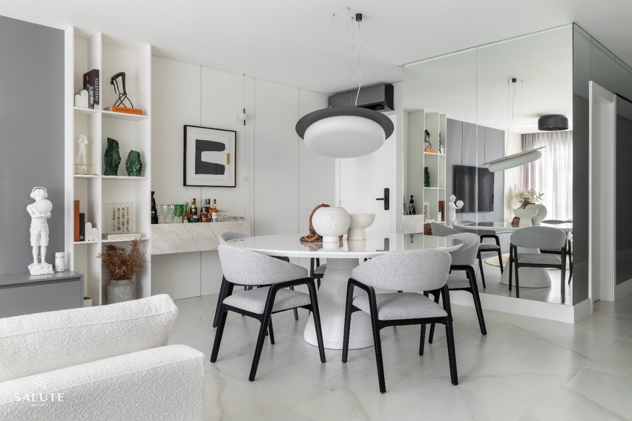 Apartamento à venda 3 suítes no Centro
