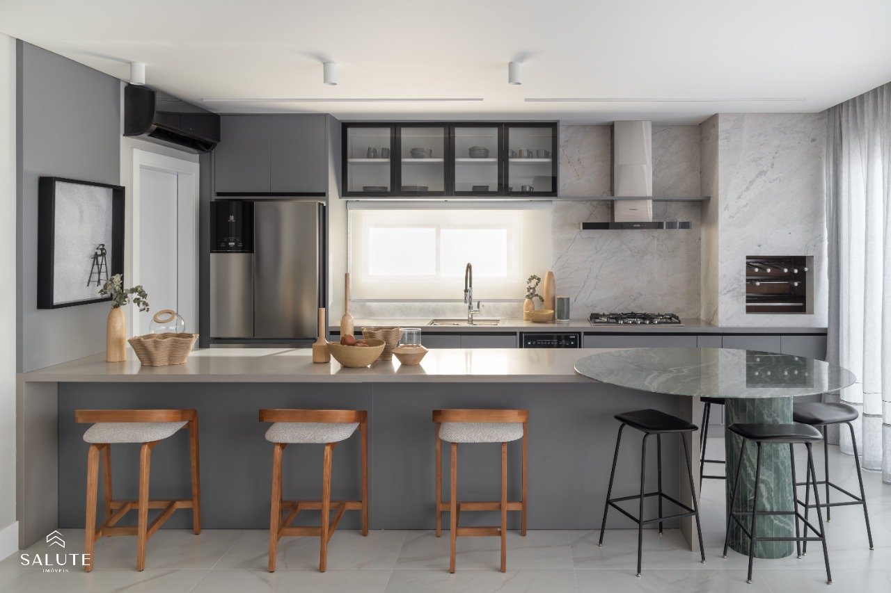 Apartamento à venda 3 suítes no Centro