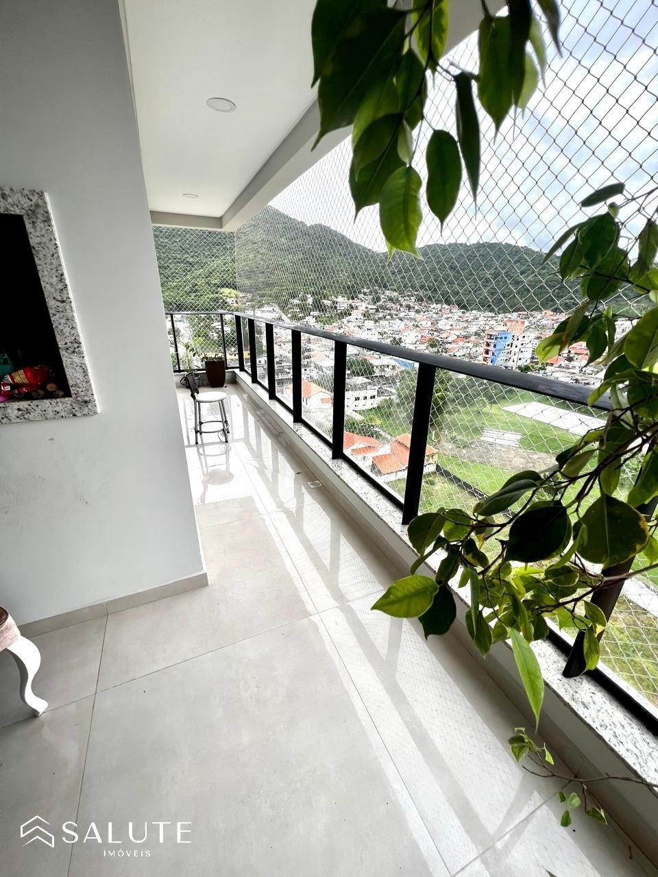 Apartamento à venda com 2 suítes em Itajaí
