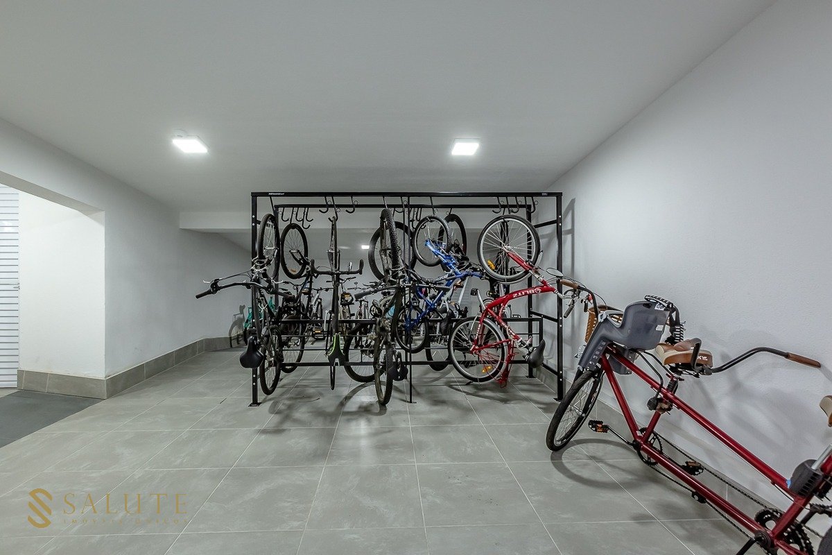 Apartamento a venda com 4 suítes na Barra Norte