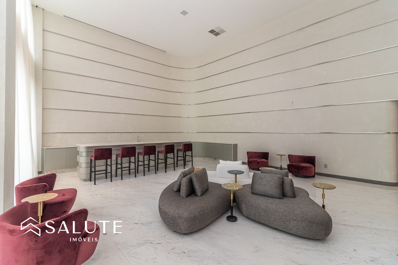 Apartamento à venda com 4 suítes na Barra Sul