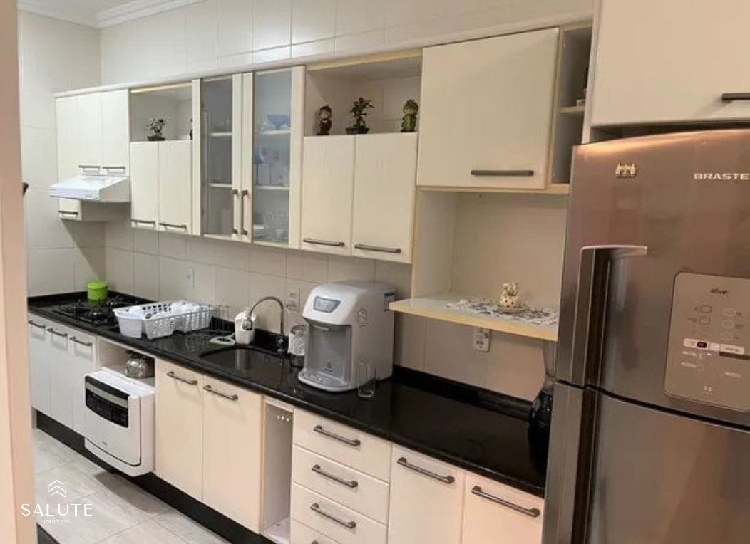 Apartamento à venda com 3 dormitórios em Itapema