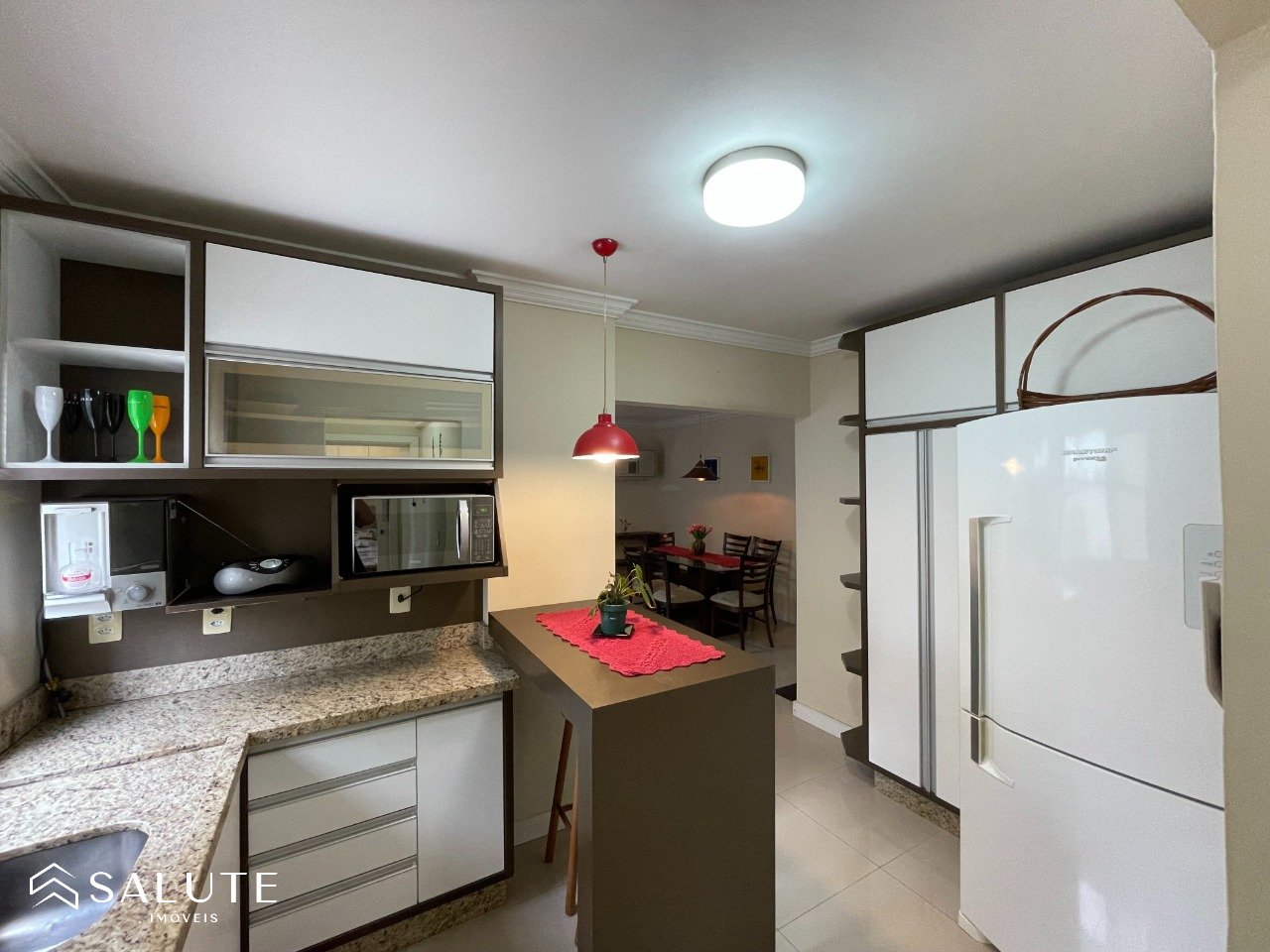 Apartamento à venda com 2 dormitórios no Centro
