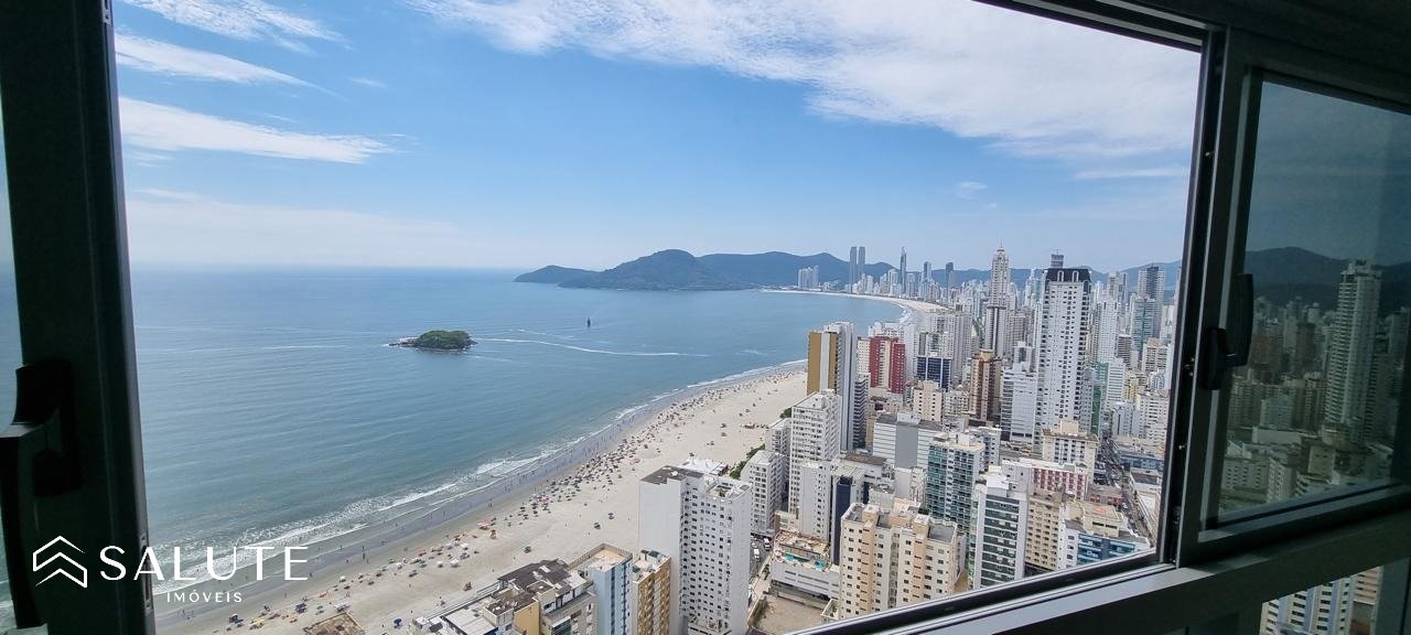 Apartamento à venda com 4 suítes no Centro