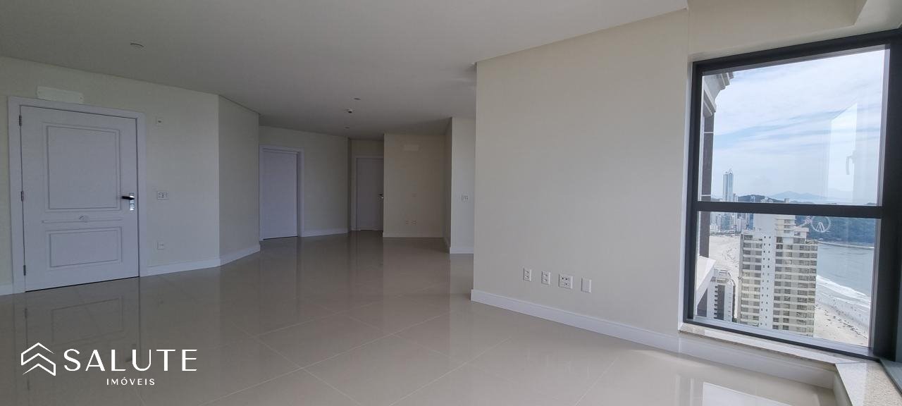 Apartamento à venda com 4 suítes no Centro