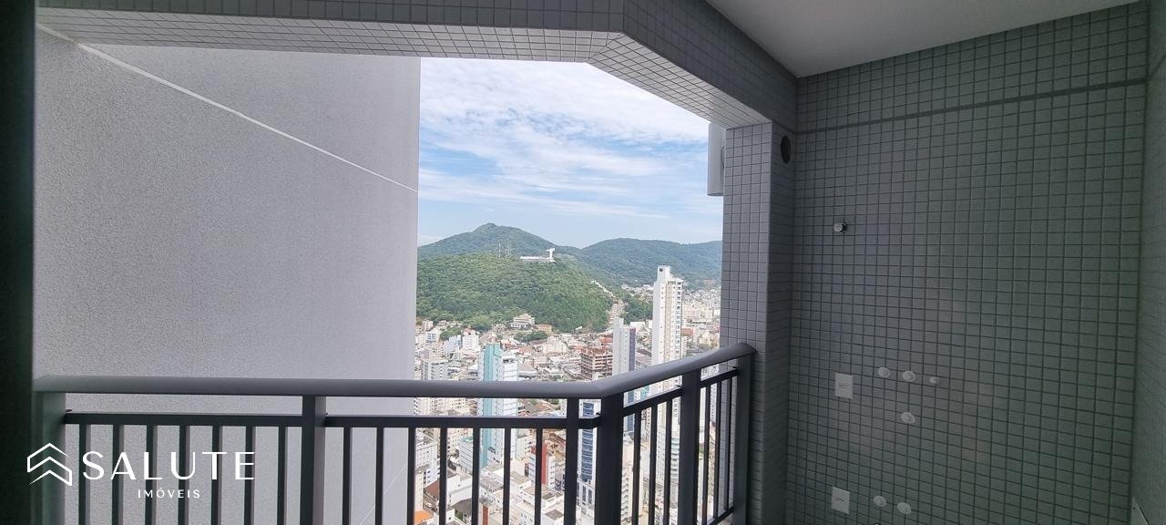 Apartamento à venda com 4 suítes no Centro