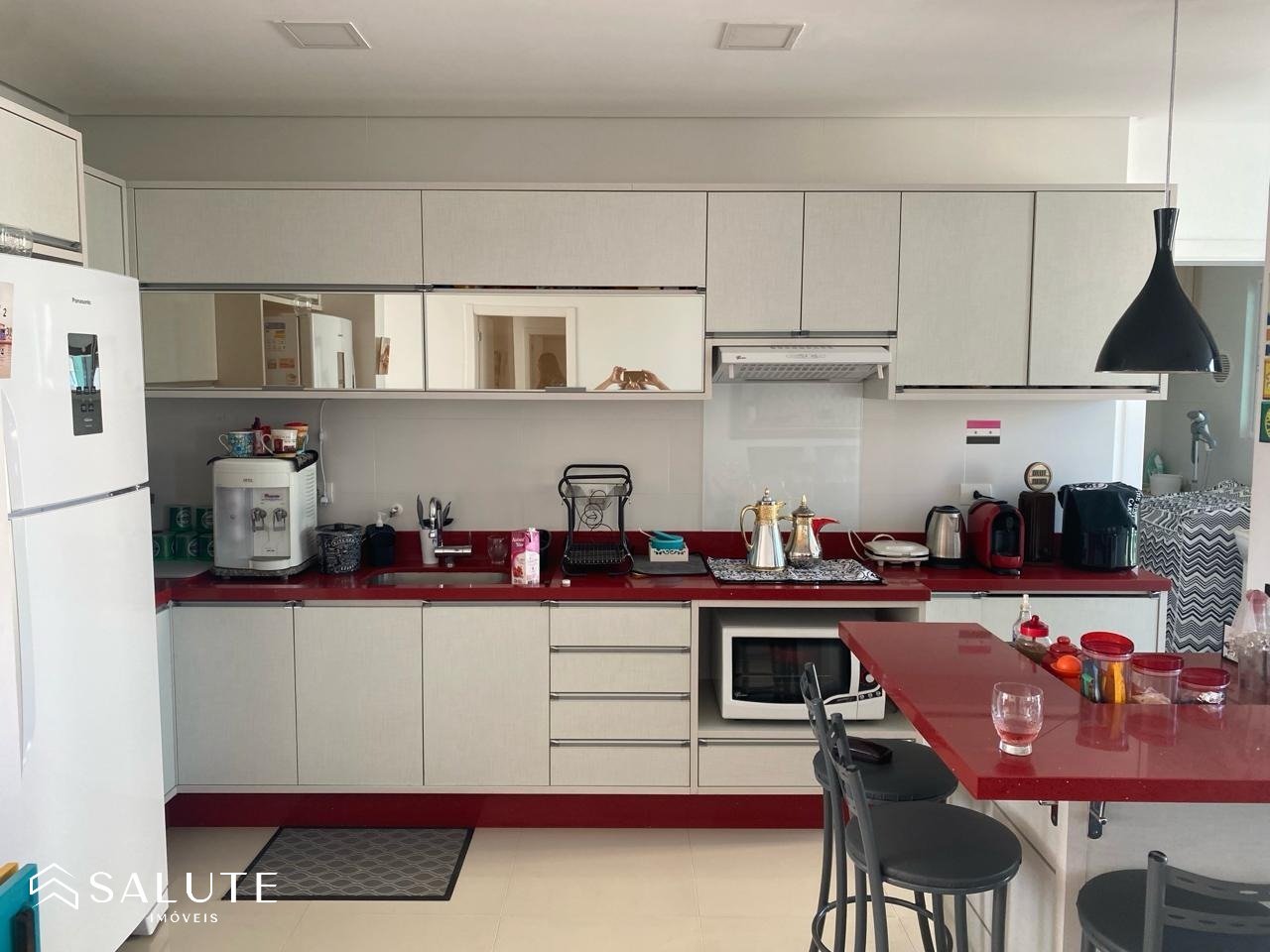 Apartamento aluguel anual 4 Dormitórios Centro