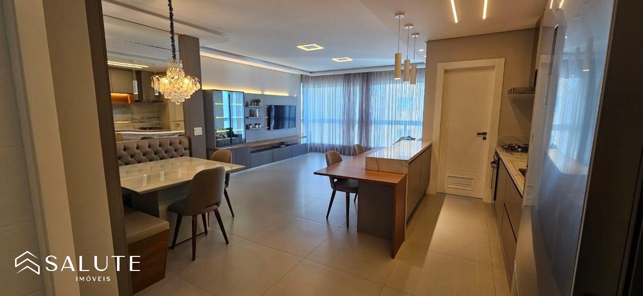 Apartamento à venda com 3 suítes no Centro