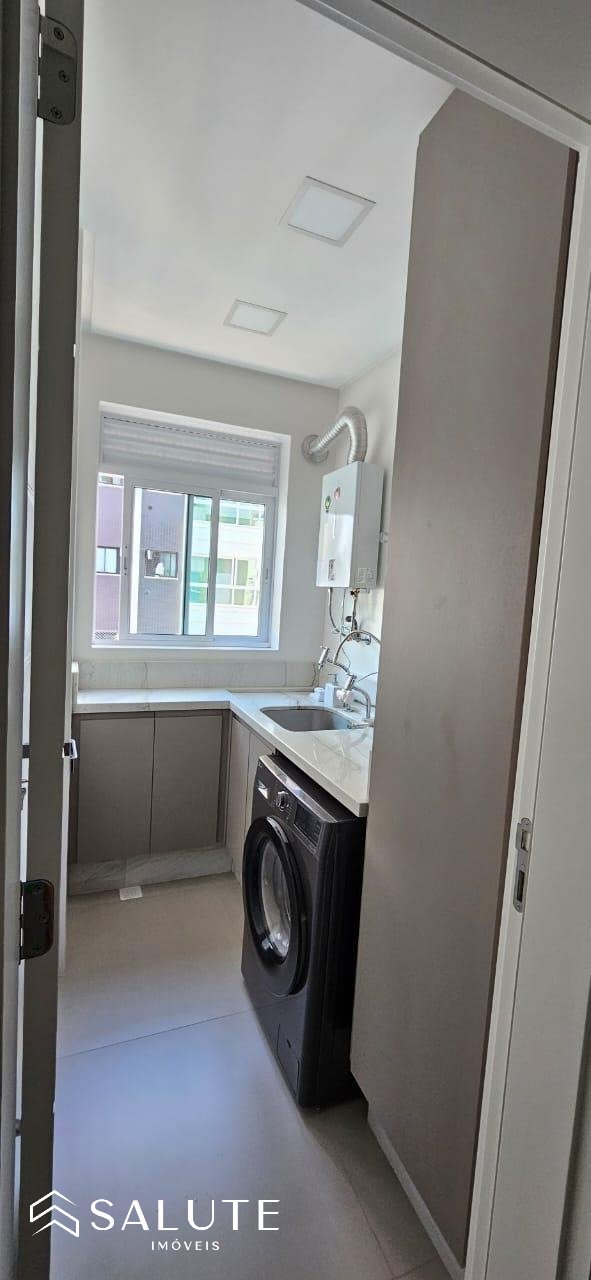 Apartamento à venda com 3 suítes no Centro