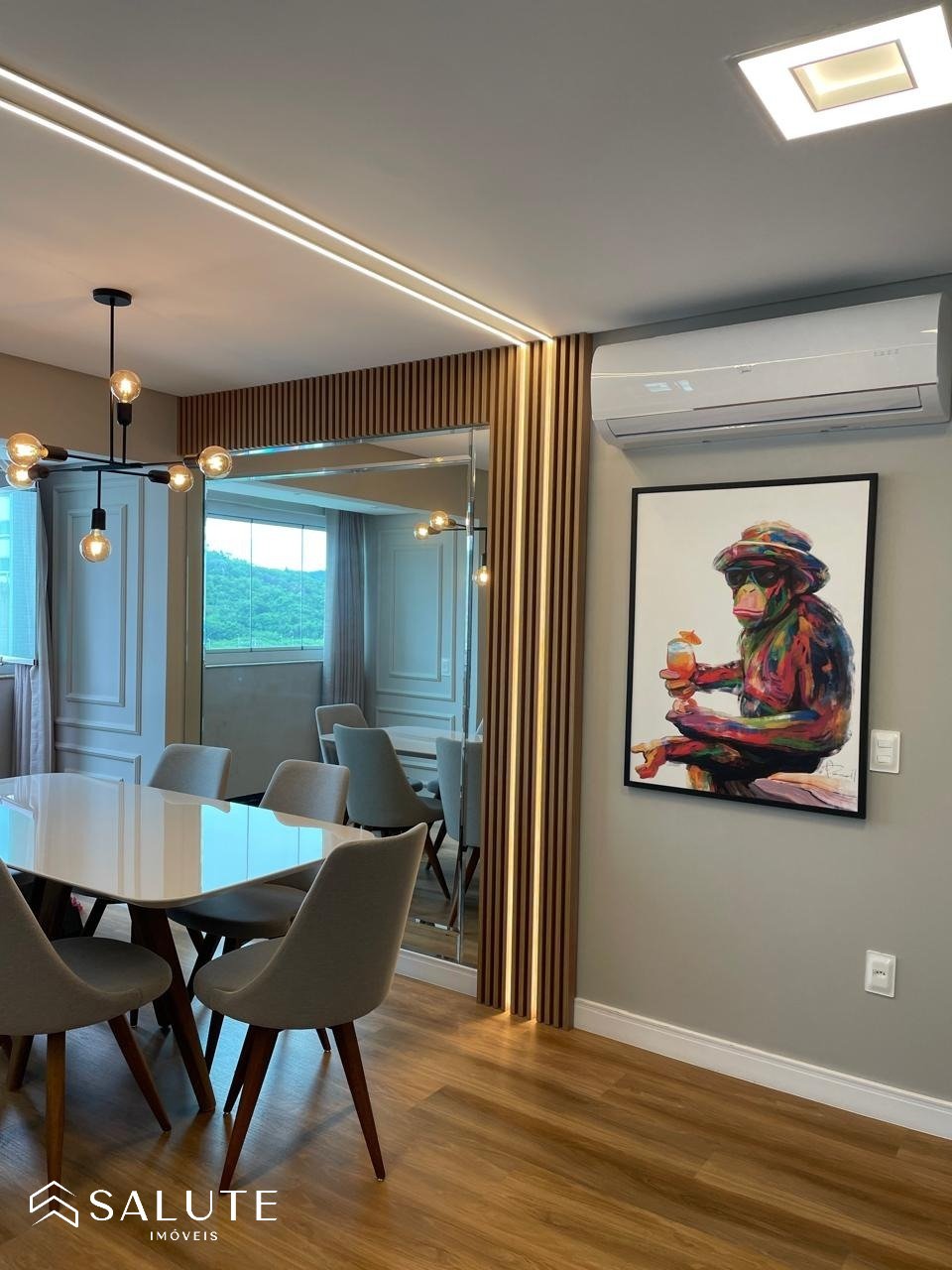 Apartamento à venda 2 dormitórios na Barra Sul