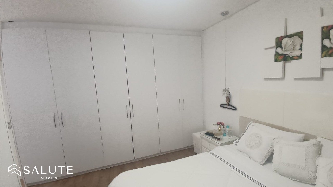 Apartamento à venda com 3 suítes na Barra Sul