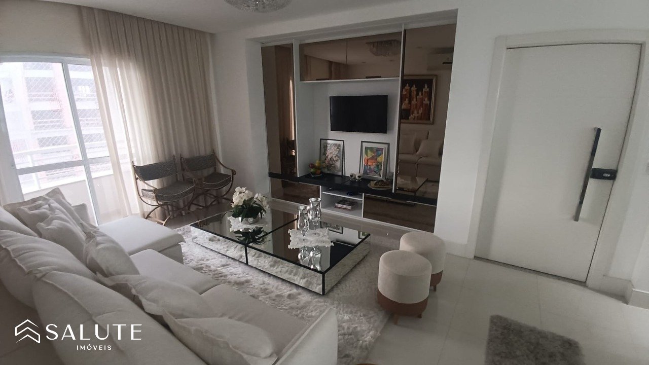 Apartamento à venda com 3 suítes na Barra Sul