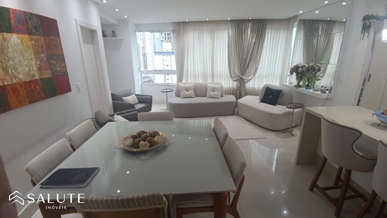 Apartamento à venda com 3 suítes na Barra Sul