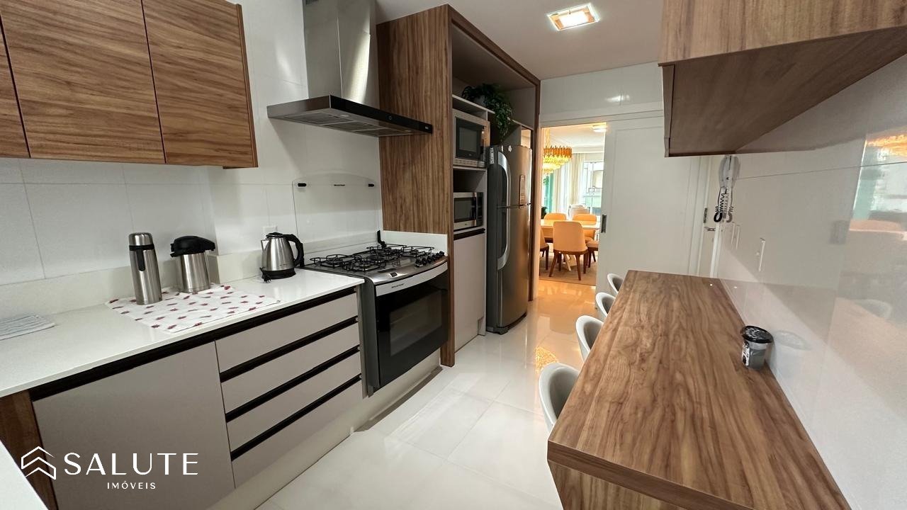 Apartamento aluguel anual 3 suítes na Barra Sul