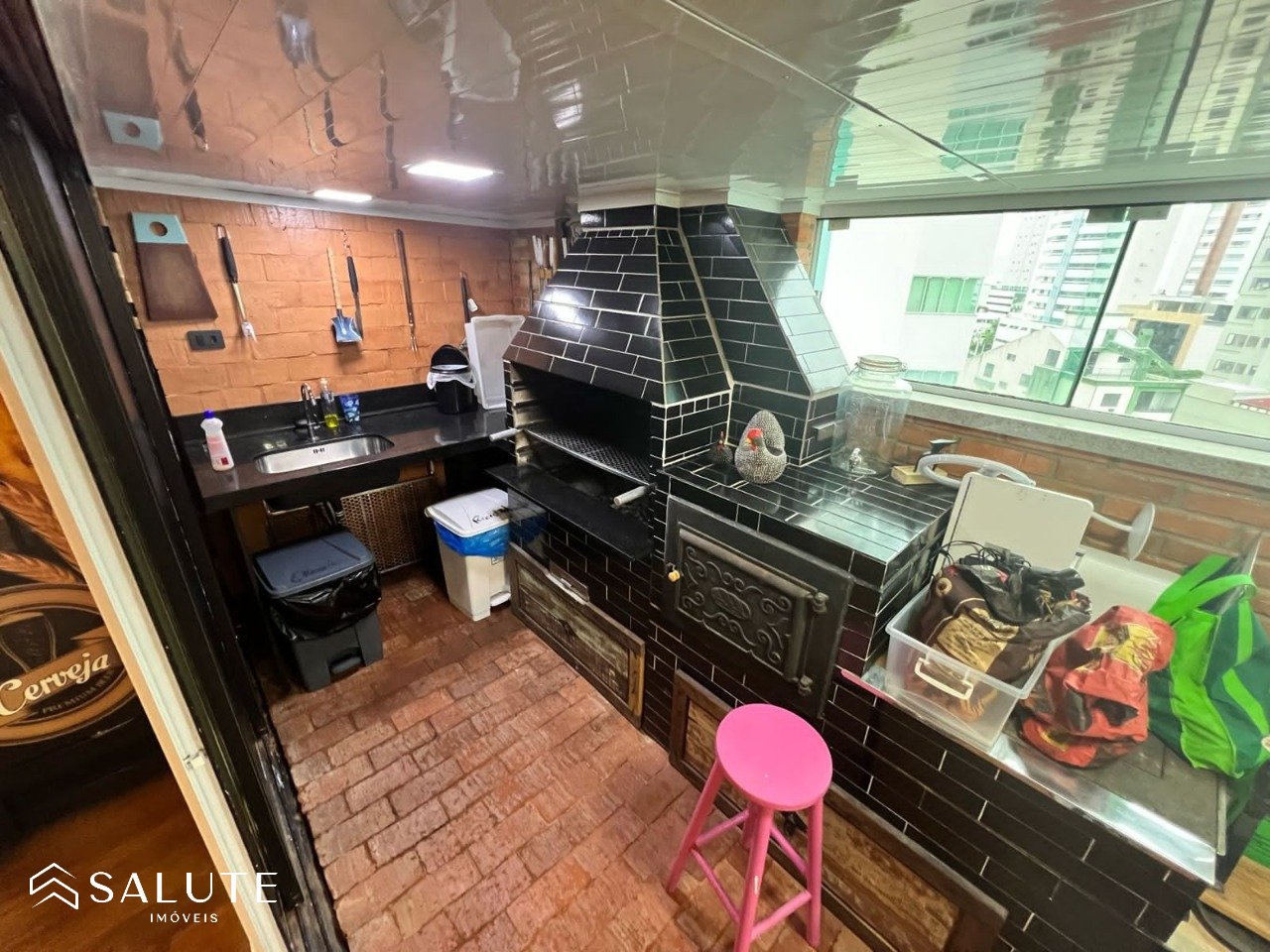 Apartamento à venda com 4 suítes na Barra Sul