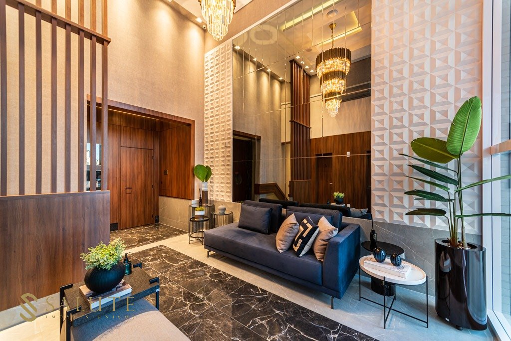 Apartamento locação anual 4 suítes Pioneiros